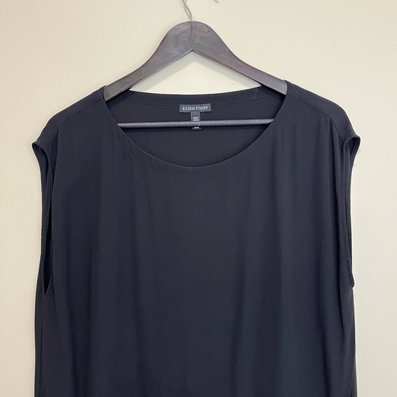 Eileen Fisher 100% Silk Long Sleeveless Top - Picture 3 of 16